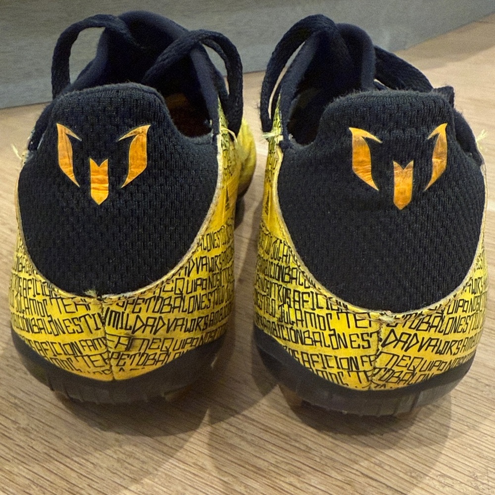 Adidas Boys X Speedflow Messi.4 GW7426 Yellow Kids soccer cleats US 5 big boys - Picture 4 of 9